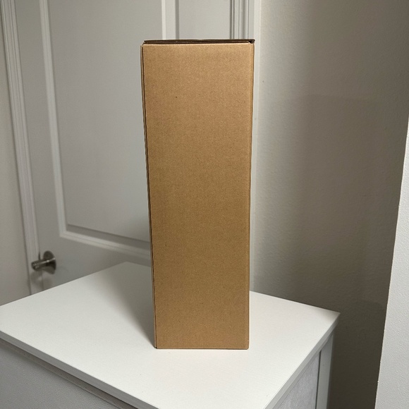 Red Valentine's Day Stanley - Target - 40 oz - Picture 5 of 8